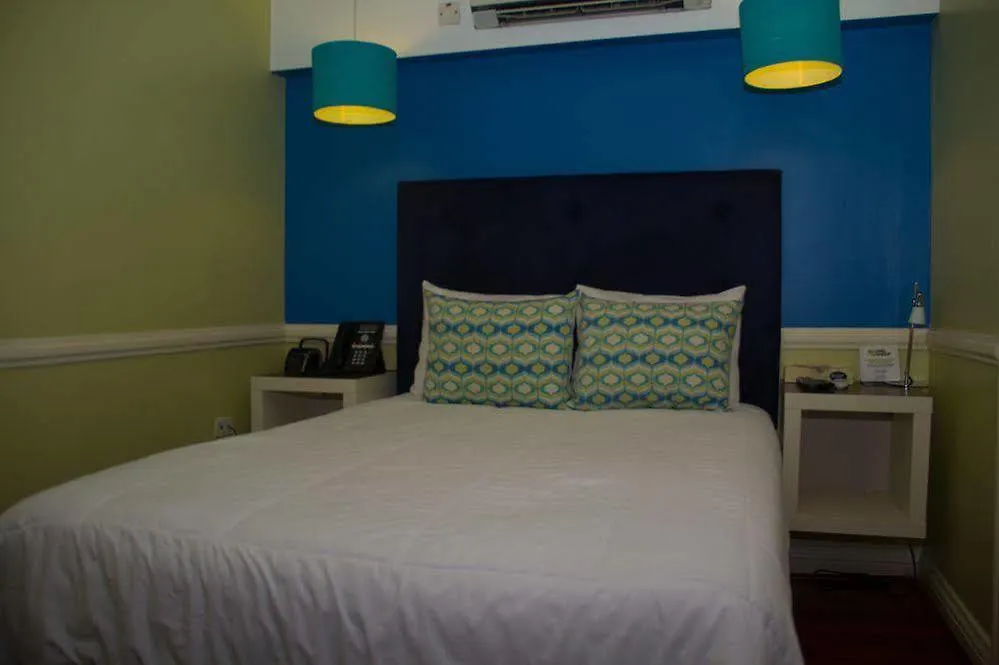 Eden Gardens Wellness Resort & Spa 金斯敦